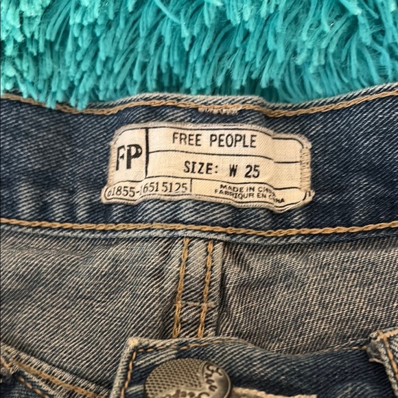 Free People Women’s Cutoff Jean Shorts with Lace Trim - Picture 3 of 6